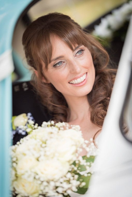 ANNEKE & PHIL – THE BRIDE ARRIVES