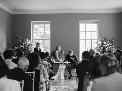 VICTORIA & JOEL – SIGNING THE REGISTER