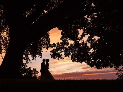 Lauren & Rob – Sunset Kiss