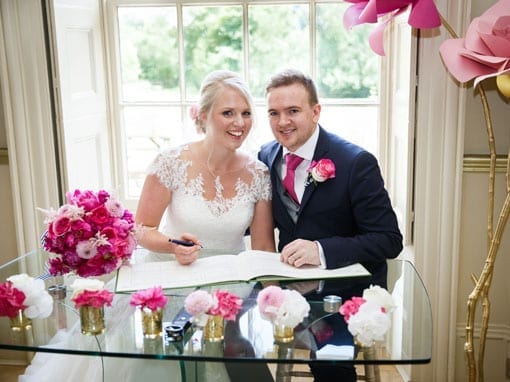 Lauren & Rob – Signing the register