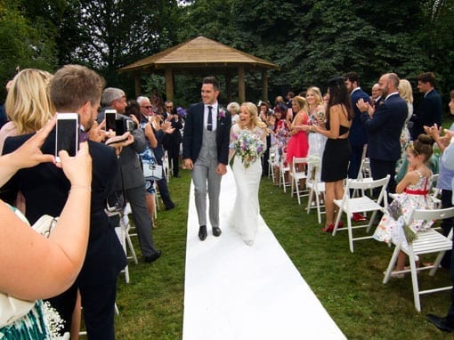Rob & Stacey – Walking down the aisle