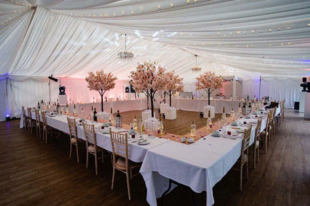 Melissa & Tom Tie The Knot At That Amazing Place Wedding Venue Essex The Marquee